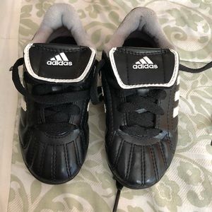 Boy cleats